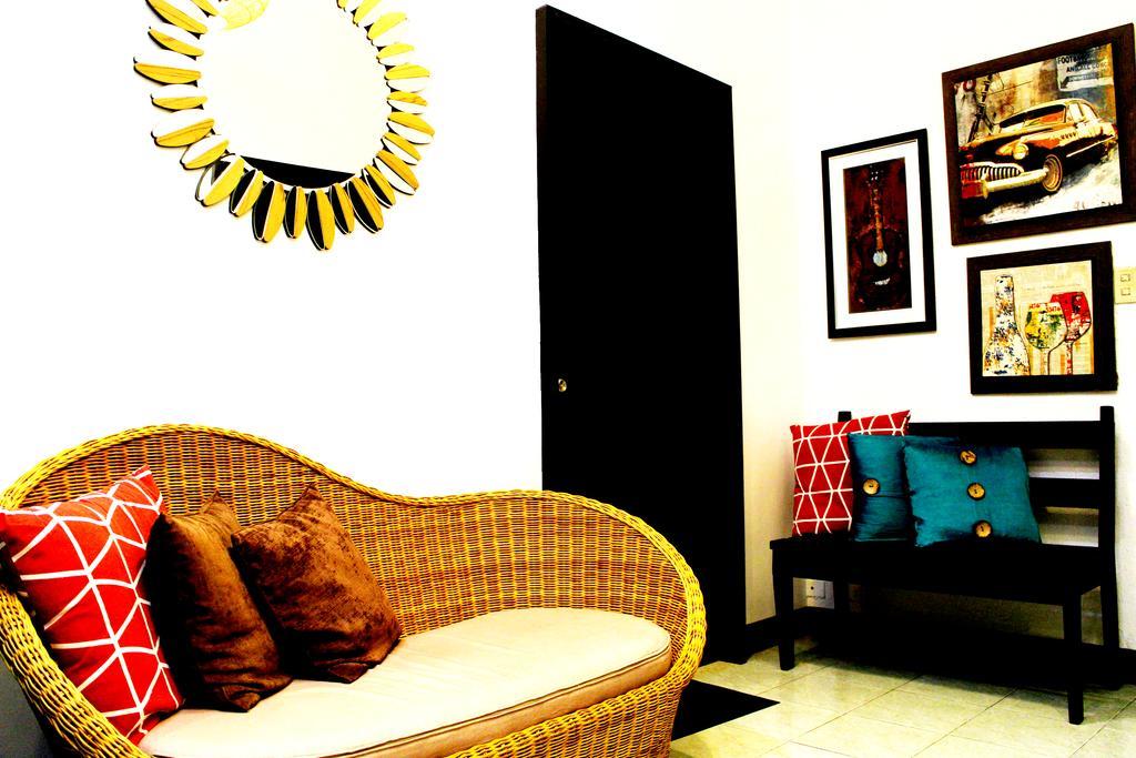 Tagaytay Garden Budgetel - City Center Tagaytay City Bagian luar foto
