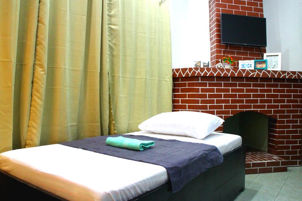 Tagaytay Garden Budgetel - City Center Tagaytay City Ruang foto