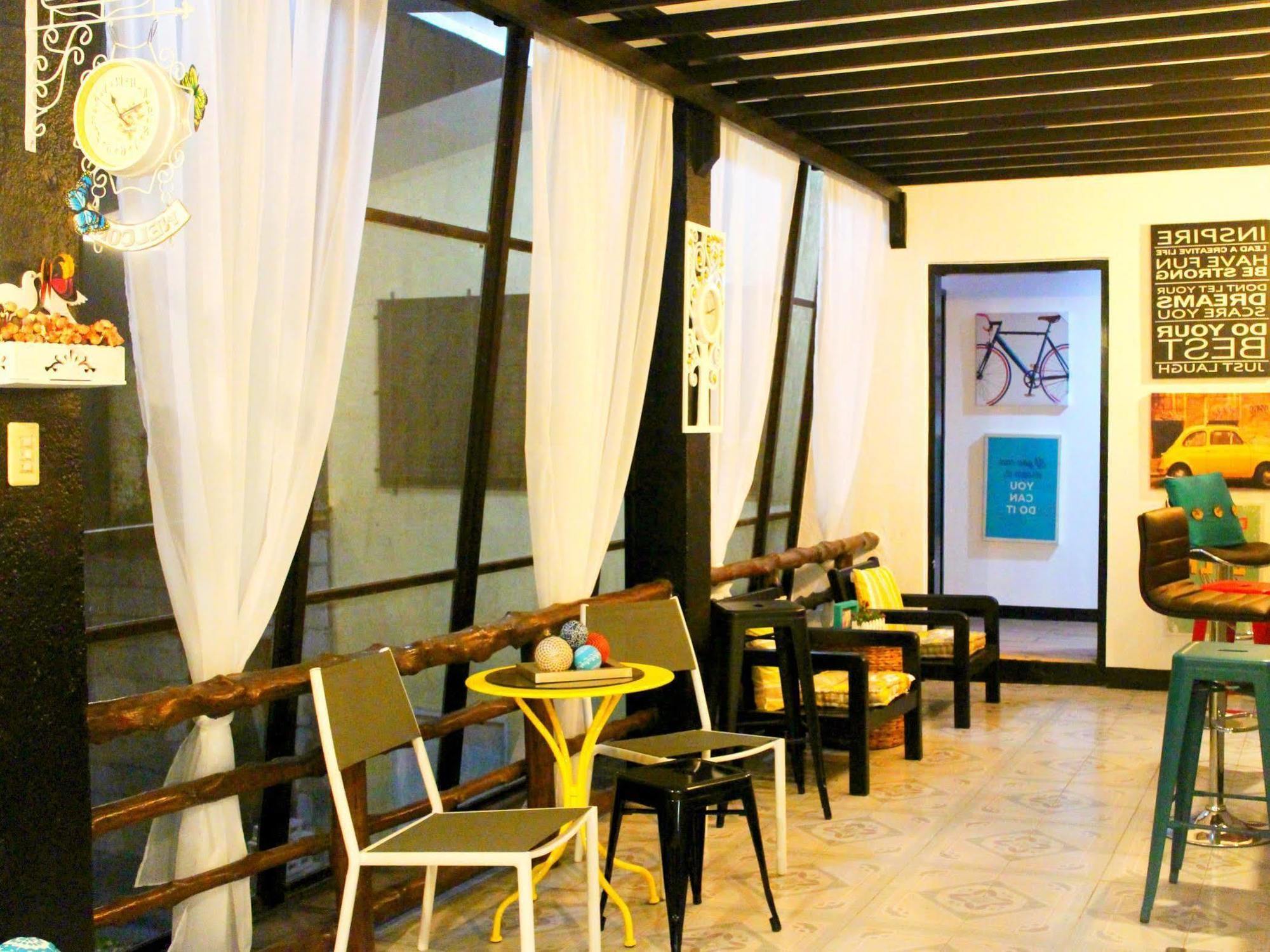 Tagaytay Garden Budgetel - City Center Tagaytay City Bagian luar foto