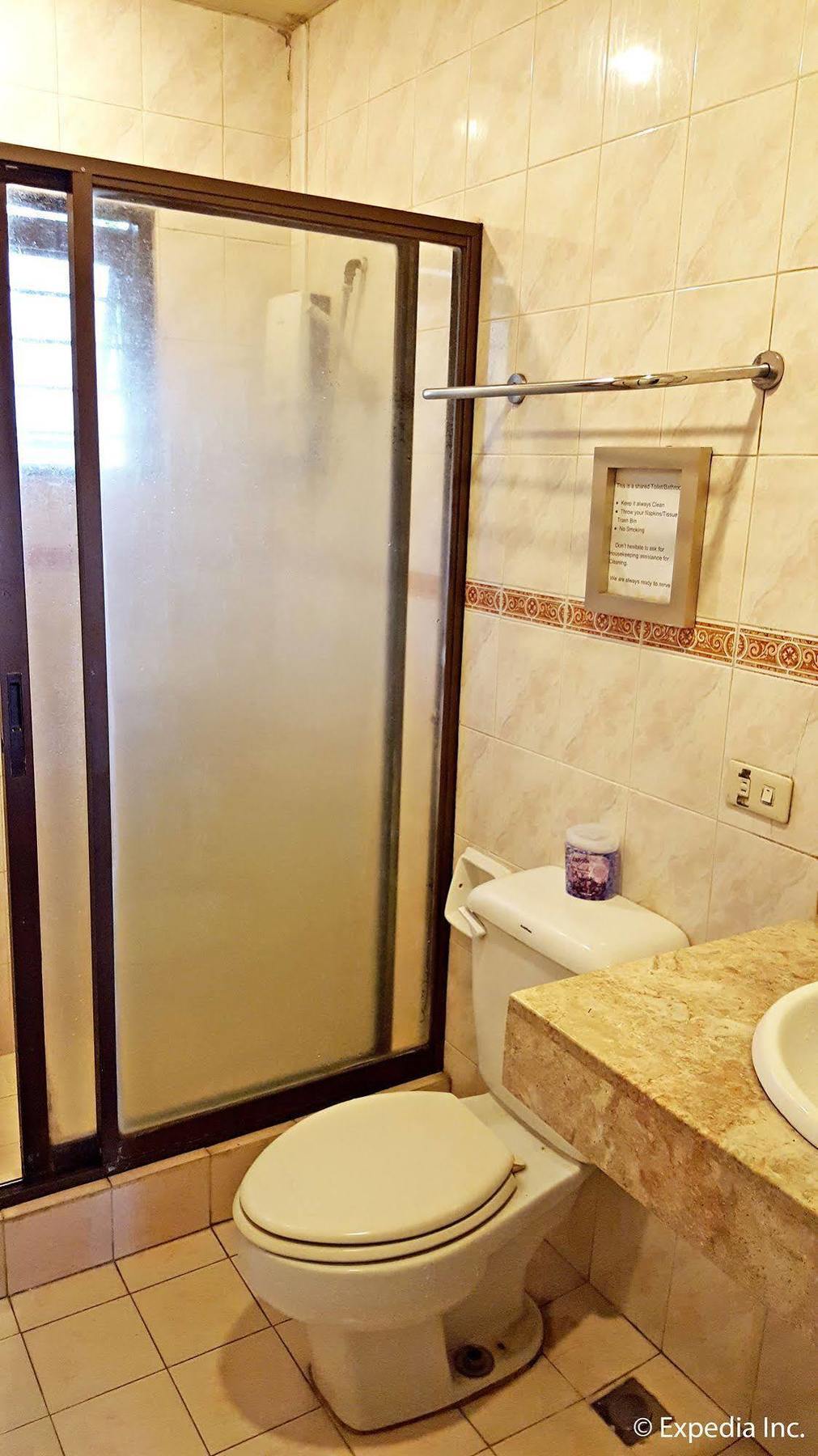 Tagaytay Garden Budgetel - City Center Tagaytay City Bagian luar foto