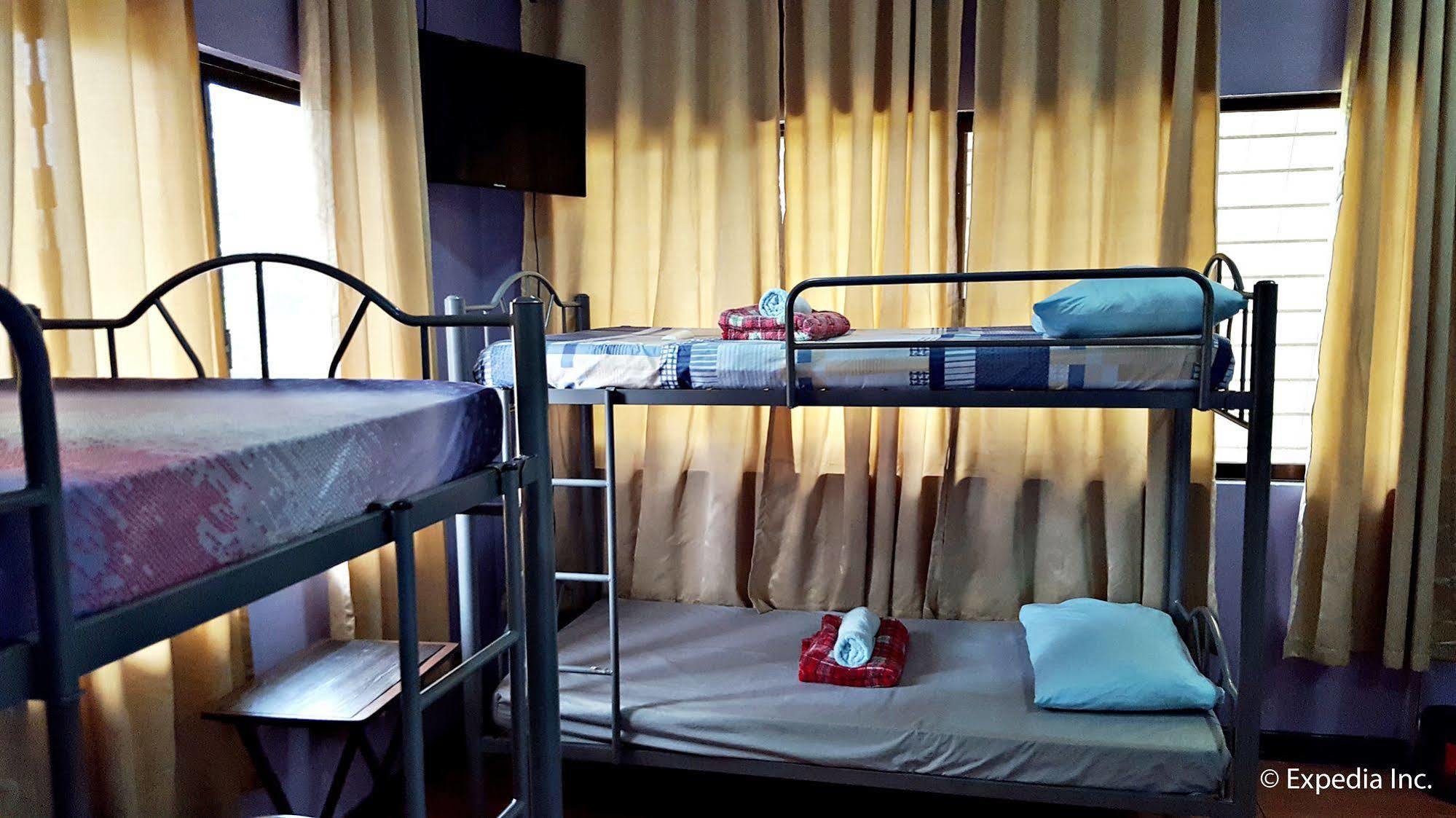 Tagaytay Garden Budgetel - City Center Tagaytay City Bagian luar foto